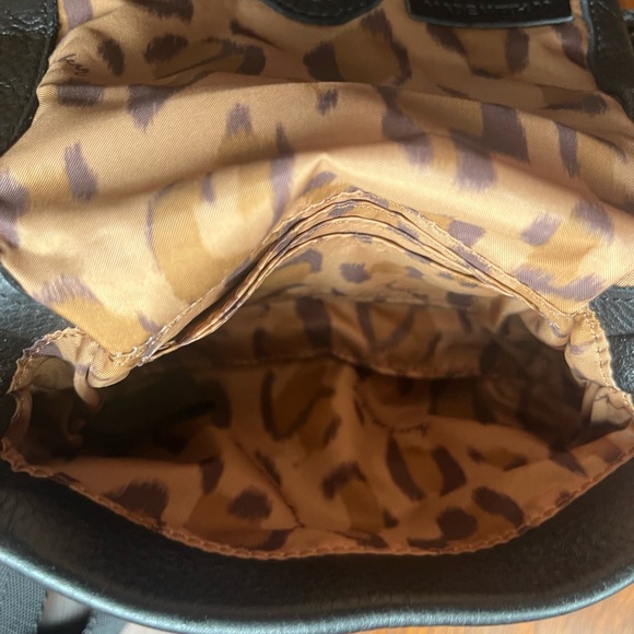 Aimee Kestenberg Pebbled Black Leather Mini Magnetic Crossbody Handbag EUC - Picture 9 of 11